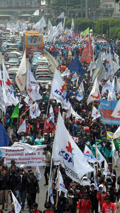 Ada Demo Buruh, Arus Lalu Lintas Jalan Medan Merdeka Barat Dialihkan