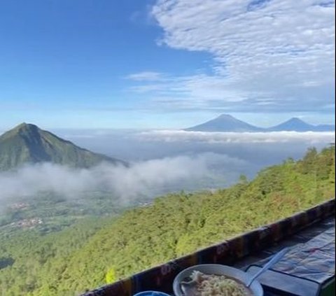 Viral Warkop dengan Pemandangan Gunung Telomoyo yang Indah, Bikin Pengunjung Betah