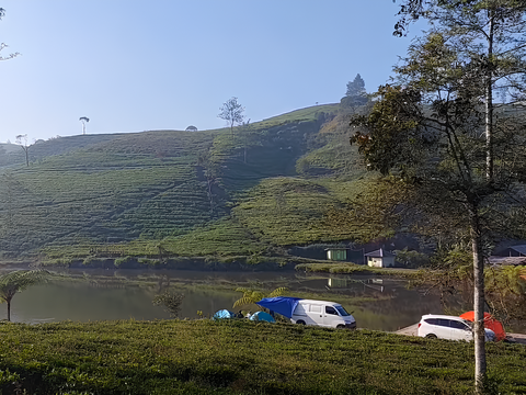 Daya Tarik Situ Datar Pangalengan untuk Liburan Akhir Tahun, Ngadem di Pinggir Danau yang Dikelilingi Kebun Teh