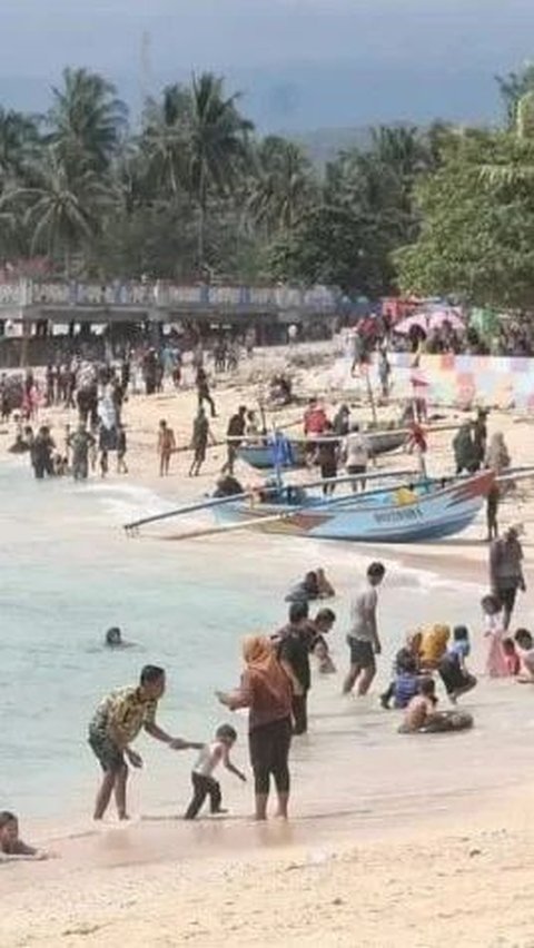 <b>Berwisata ke Pantai Krui Lampung, Merasakan Sensani Deburan Ombak Kuat Cocok bagi Peselancar</b><br>