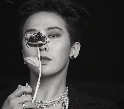 Pernyataan resmi dari YG Entertainment menegaskan bahwa mereka telah resmi berpisah dengan G-Dragon, yang telah menjadi salah satu artis ikonik sejak debut bersama BIGBANG pada 2006.