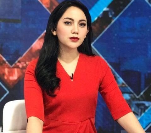 Inilah sosok Liviana Cherlisa Latief, moderator yang akan memandu debat cawapres malam nanti. Ia adalah wanita kelahiran Jakarta, 9 Desember 1989. Ia juga dikenal sebagai seorang pembawa berita.