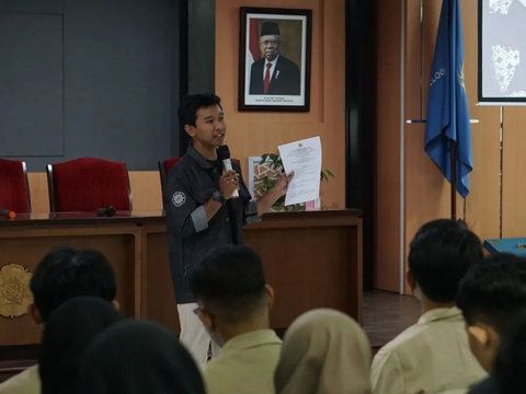 Accused of Having a Poor GPA, UGM BEM Chairman Showcases Transcript: My GPA is 3.68, Not 2.2