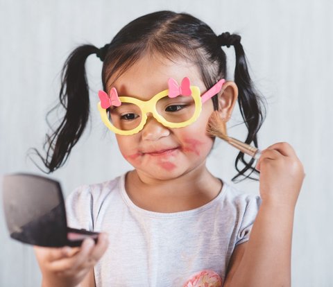 Mulai Banyak Produk Makeup Anak, BPOM Imbau Lebih Selektif