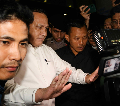 Jokowi: Surat Pengunduran Firli Bahuri sebagai Ketua KPK Belum Sampai Meja Saya