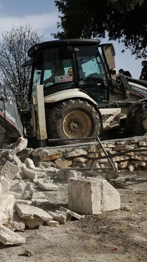 Militer Israel Buldoser Makam di Gaza, Mayat-mayat Dimutilasi