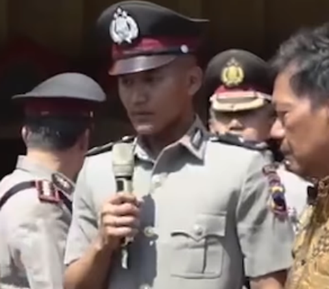 Anak Tukang Sampah Lulus jadi Polisi, Jenderal Polri Langsung Bereaksi