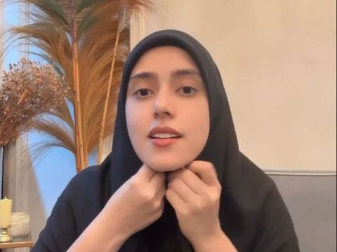 Gabungkan 2 Hijab dalam Satu Tampilan, Tengok Tutorial Hijab ala Fairuz A Rafiq