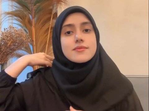 Gabungkan 2 Hijab dalam Satu Tampilan, Tengok Tutorial Hijab ala Fairuz A Rafiq