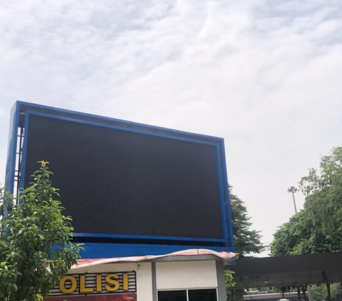 Viral Iklan Angka 2 di Videotron Pospol Simpang Susun Semanggi, Ini Kata Polda Metro
