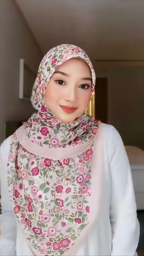 3 Four-Sided Hijab Tutorials That Cover the Chest, Practical for the Busy Ones