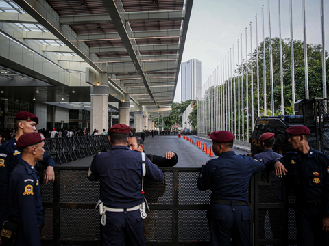 FOTO: Suasana Pengamanan Ketat di Lokasi Debat Kedua Cawapres di Senayan