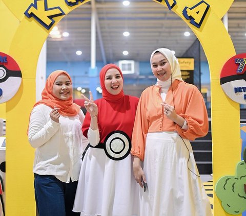 Inspirasi Gaya Sporty dengan Warna Cerah ala Tya Ariestya