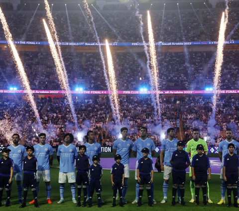 FOTO: Momen Manchester City Raih Juara Dunia Antarklub 2023 Diwarnai Perkelahian Kyle Walker dan Felipe Melo