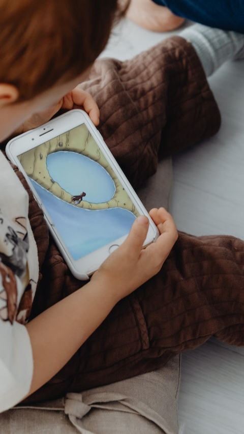 Bagaimana Cara Mengurangi Screen Time pada Anak, Atasi Kecanduan Menatap Layar