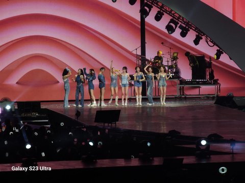 The Excitement of Watching the TWICE Concert ‘Ready to Be’ in Jakarta Using Samsung Galaxy S23 Ultra