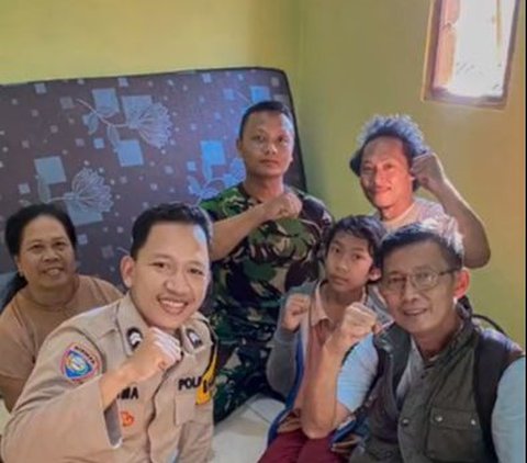 Viral Bapak dan Anak  Tinggal di Gubuk Usai Ditinggal Istri, Bikin Haru Warganet