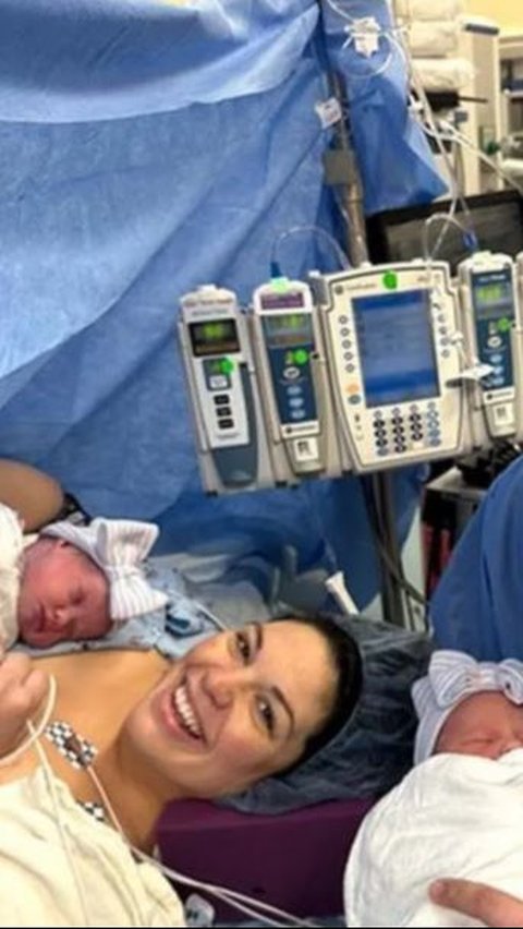 Wanita dengan Dua Rahim Melahirkan Bayi Kembar Selama Dua Hari Berturut-turut