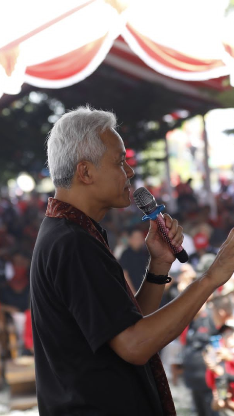 <br>Tinjau Gereja Jelang Hari Raya Natal, Ganjar Minta Ajarkan Toleransi Beragama Sejak Dini