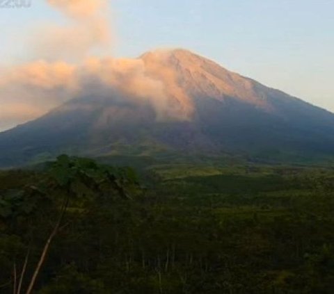 Gunung Semeru dan Marapi Erupsi Lagi, Masyarakat Diminta Waspada