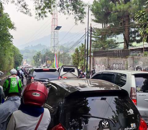 One Way Puncak Bogor Arah Jakarta Berlaku hingga Malam Nanti