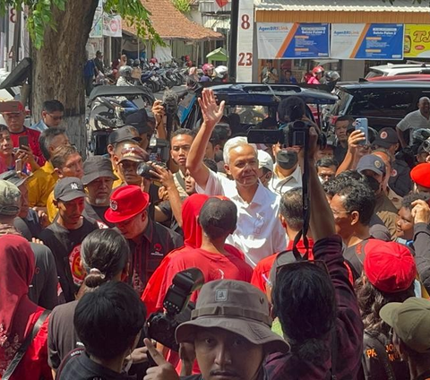 Kampanye di Sukoharjo, Ganjar Kunjungi Pasar Jamu hingga Petani