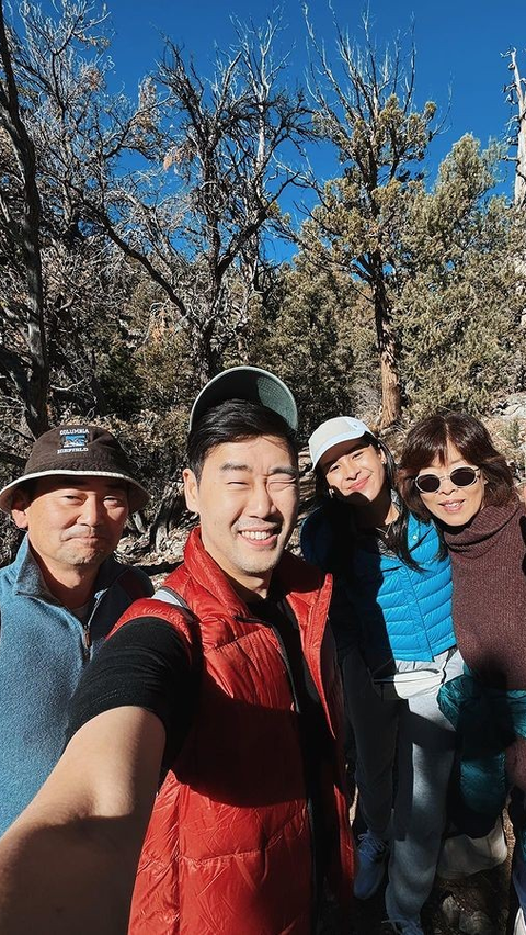 10 Foto Keseruan Maudy Ayunda Hiking Bareng dengan Keluarga Jesse Choi di Amerika Serikat, Potret Cantiknya Curi Perhatian