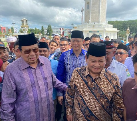 Momen Prabowo, SBY, dan Eks Panglima GAM Foto Bareng di Masjid Baiturrahman Aceh