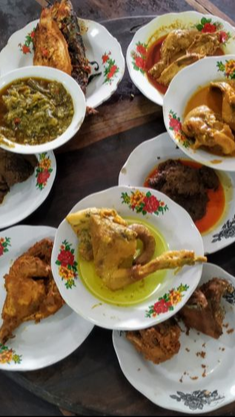 Customers Surprised Asked to Pay Rp200 Thousand for a Plate of Nasi Padang.