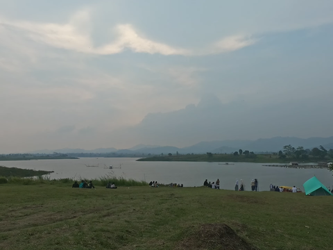 Berwisata Seru di Waduk Saguling, Ada Bunker Jatijajar sampai Deretan Gua Estetik yang Hidden Gem