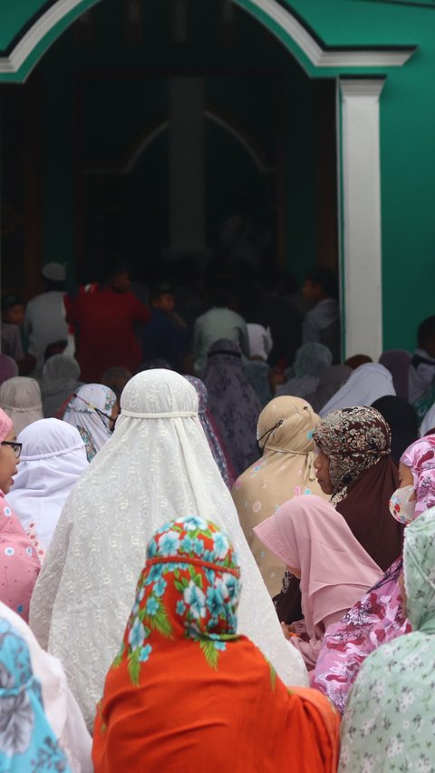 Tahiyat Awal dan Akhir Dalam Sholat, Pahami Urutan dan Bacaan Doanya