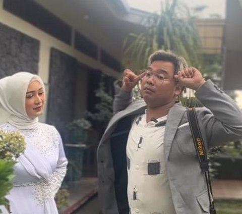 Momen  Pemotretan Seru, Fotografer  Lebih Luwes dari Model