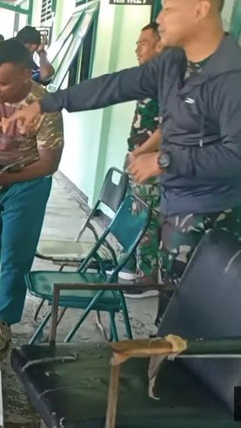 Anggota Prajurit TNI Melarikan diri, Danki Tiba-tiba Ngamuk di Barak, Ending-nya Diceburin Ke Kolam <br>