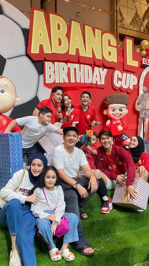 10 Momen Keseruan Ultah ke-2 Abang L Anak Lesti Kejora dan Rizky Billar Dihadiri Seleb Tanah Air, Kompak Kenakan Jersey Bola