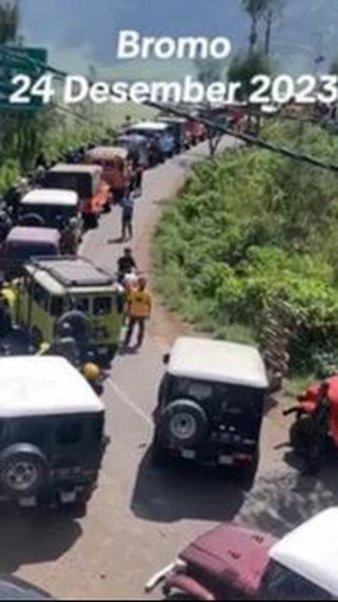 Potret Lokasi Wisata Berubah bak Lautan Manusia saat Libur Nataru, Niat Healing Jadi Migren