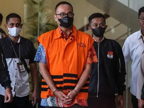 Rafael Alun Pakai Batik Seragam Kemenkeu Motif Truntum saat Bacakan Pleidoi, Ini Maknanya