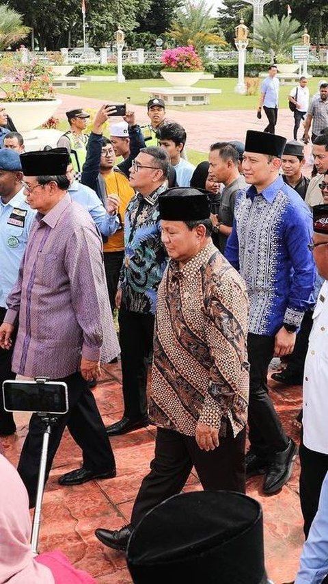 Keras Warga Aceh Teriak 'Amin' Depan Prabowo saat Safari Politik Bareng SBY dan AHY