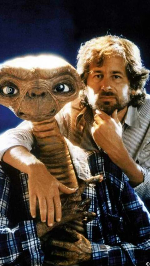 2. E.T. The Extra-Terrestrial (1982)<br>