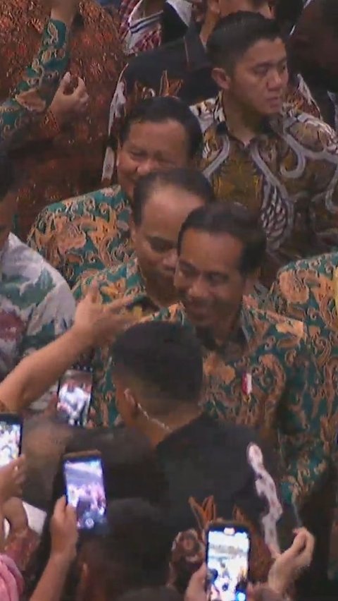 Didampingi Prabowo hingga Mahfud, Jokowi Hadiri Perayaan Natal Nasional di Surabaya