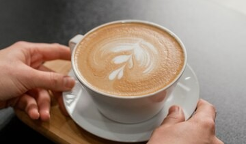 7. Cappuccino hanya Tersedia di Pagi Hari
