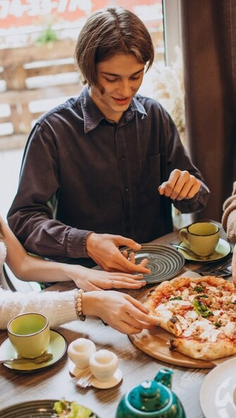 Sebuah perjalanan ke Italia bukan hanya petualangan kuliner, tetapi juga pengalaman budaya yang tak terlupakan.