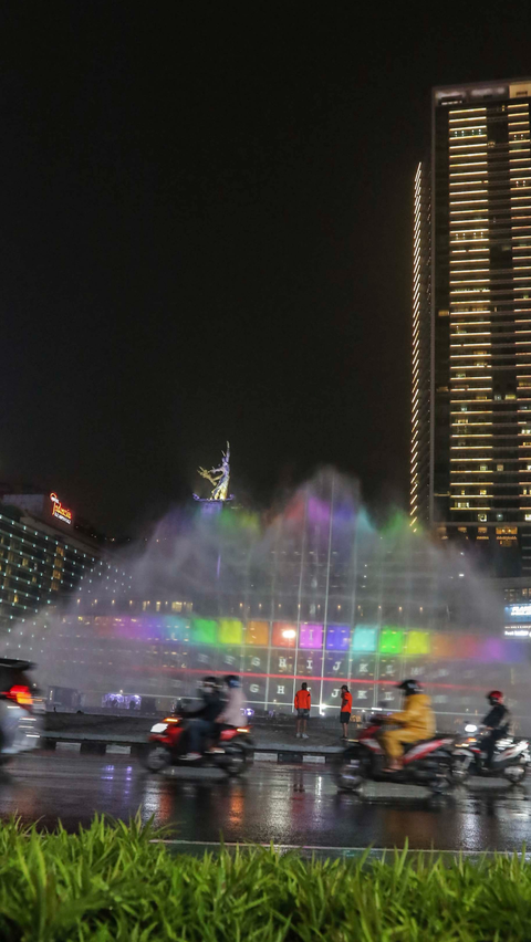 Nantinya acara itu akan menampilkan pertunjukan light show drone, water mist, video mapping 3D, dan kegiatan menarik lainnya.