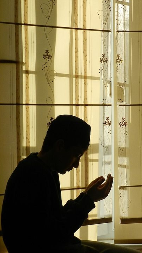 Doa Setelah Sholat Tahajud, Lengkap Beserta Arti dan Manfaatnya