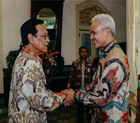 Senyum Semringah Ganjar Pranowo Usai Sowan Sri Sultan Hamengku Buwono X