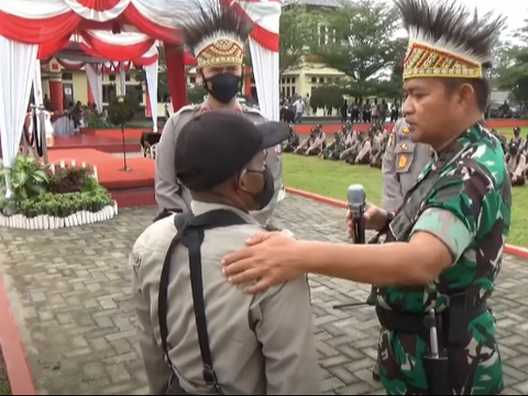 Jenderal TNI Melongo Melihat Pria Asal Papua Miliki Tinggi 149 CM Lolos Jadi Polisi 'Bisa Masuk'