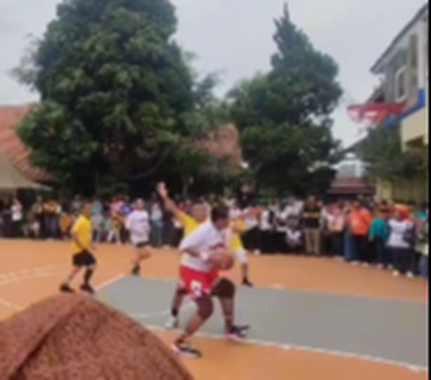 Momen Seru Panglima TNI dan Jenderal Rudy 'Gajah' Main Basket, Sekali Shooting Langsung 'Jebol' Ring