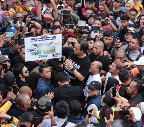 Viral Video of the Moment Anies Was Slapped by a Man Wearing an AMIN Shirt During a Campaign in Pontianak