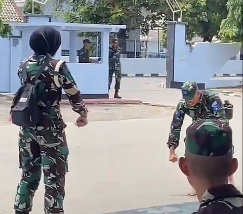 Momen Kakak Cewek Prajurit TNI Kunjungi Adik yang Jalani Semaba, Adik Langsung Hormat dan Push-up