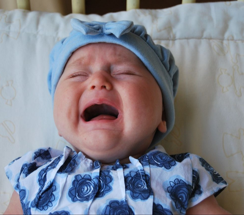 Anti Whining, Here's How to Deal with a Crying Child Waking Up that Parents Need to Know