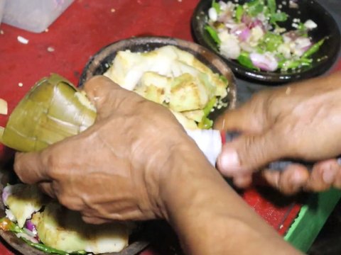 Mengulik Sejarah Tahu Gejrot yang Jadi Kuliner Khas Cirebon, Namanya Muncul dari Proses Meraciknya